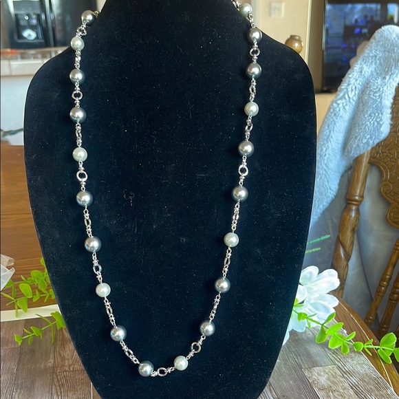 Talbots Silver Crystal Necklace Timeless Design - Picture 1 of 4